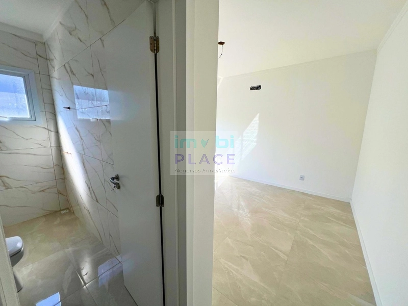 Casa à Venda – Alto Padrão Construtivo: 27ª foto da galeria de imagens do imóvel