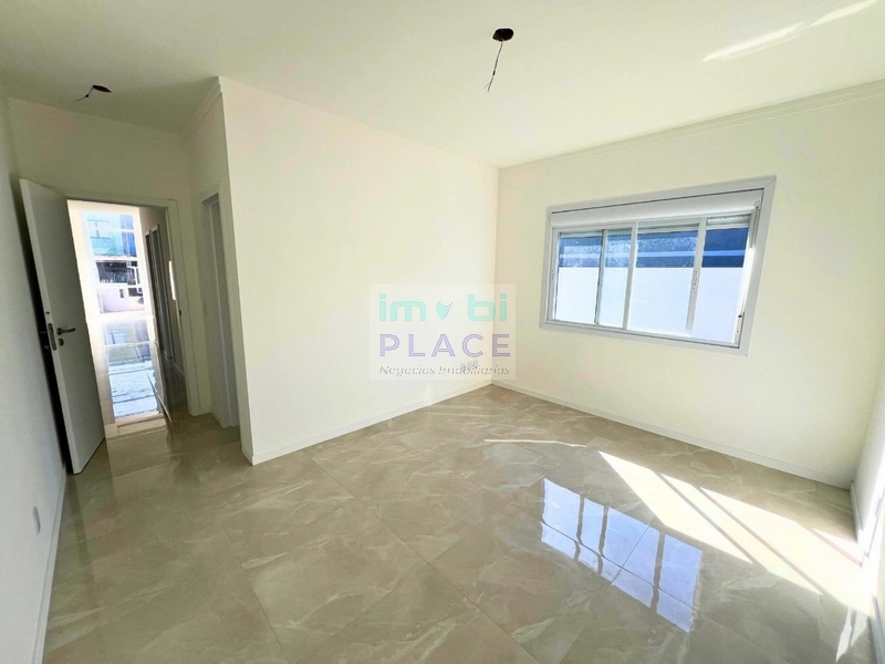 Casa à Venda – Alto Padrão Construtivo: 28ª foto da galeria de imagens do imóvel
