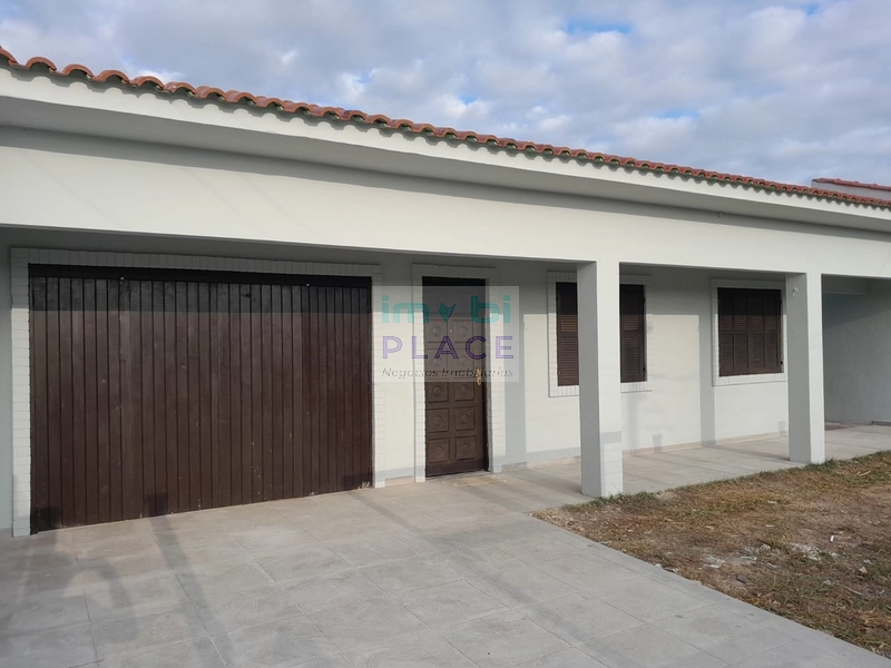 Casa à Venda: 3ª foto da galeria de imagens do imóvel