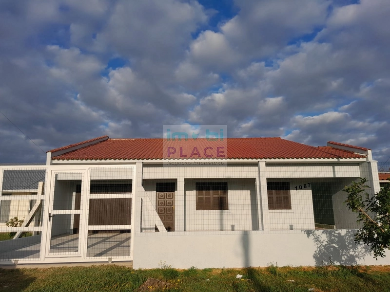 Casa à Venda: 2ª foto da galeria de imagens do imóvel