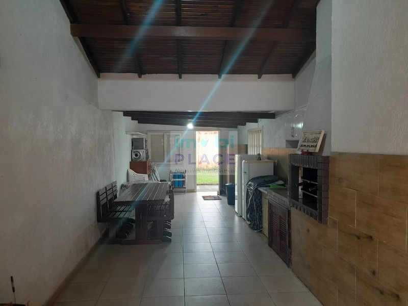 Casa Mobiliada à Venda: 17ª foto da galeria de imagens do imóvel