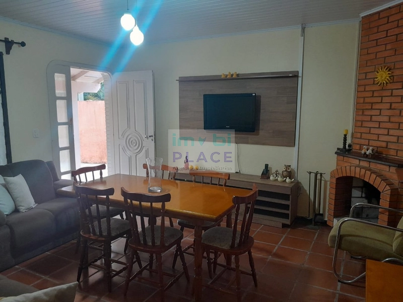 Casa Mobiliada à Venda: 3ª foto da galeria de imagens do imóvel