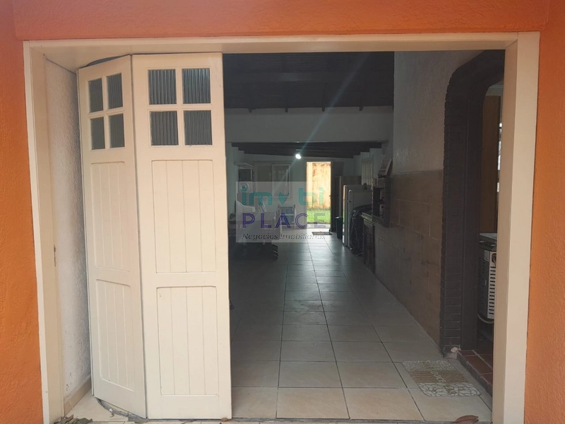 Casa Mobiliada à Venda: 15ª foto da galeria de imagens do imóvel