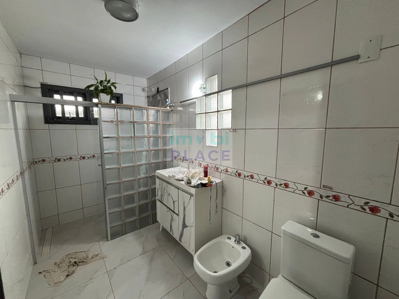 Casa com ótima localização, a apenas 700 metros do mar: 23ª foto da galeria de imagens do imóvel