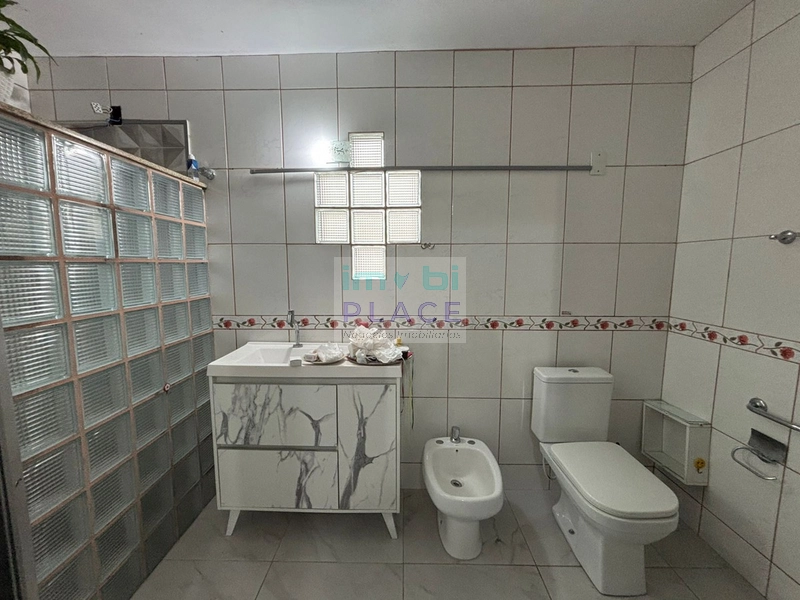Casa com ótima localização, a apenas 700 metros do mar: 25ª foto da galeria de imagens do imóvel