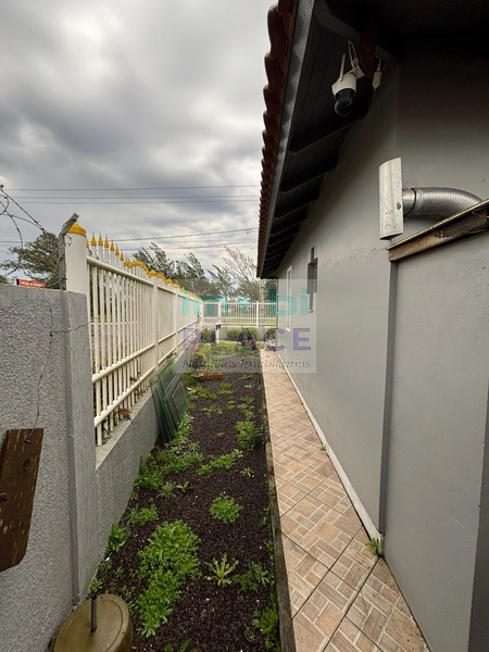 Casa com ótima localização, a apenas 700 metros do mar: 34ª foto da galeria de imagens do imóvel