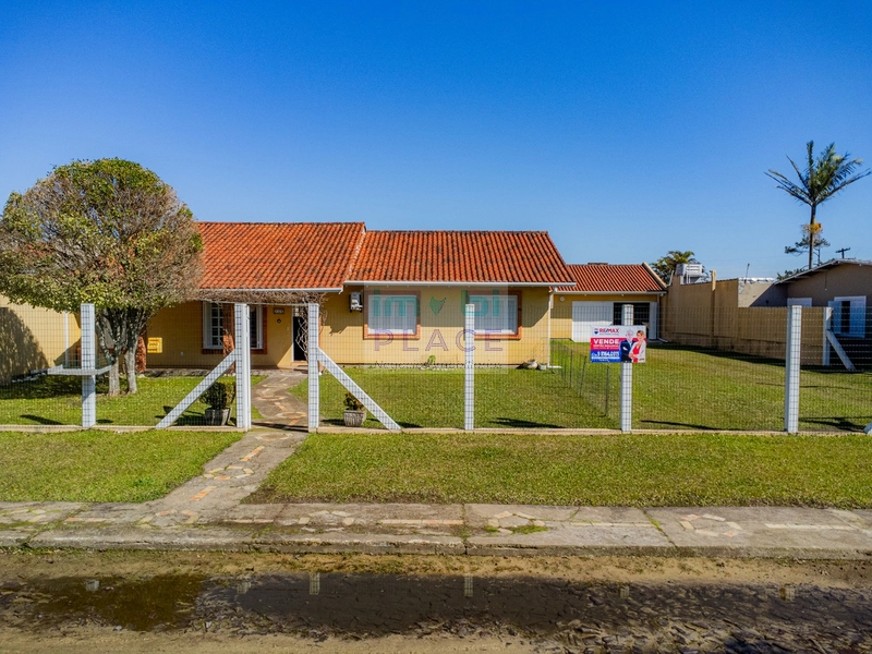 Casa à venda com amplo espaço e lazer completo: 2ª foto da galeria de imagens do imóvel