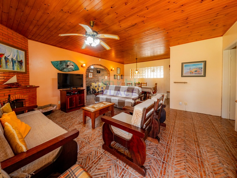 Casa à venda com amplo espaço e lazer completo: 15ª foto da galeria de imagens do imóvel