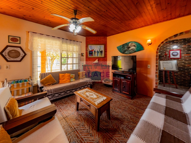 Casa à venda com amplo espaço e lazer completo: 18ª foto da galeria de imagens do imóvel