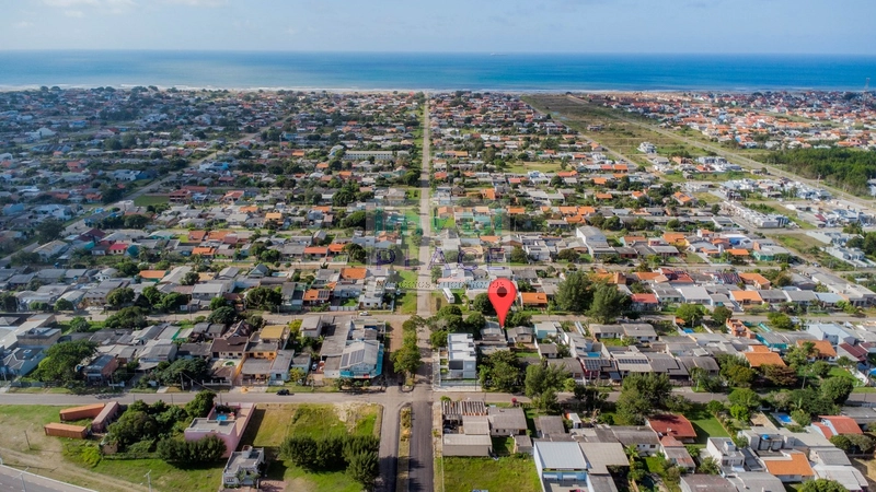 Casa à venda com amplo espaço: 15ª foto da galeria de imagens do imóvel