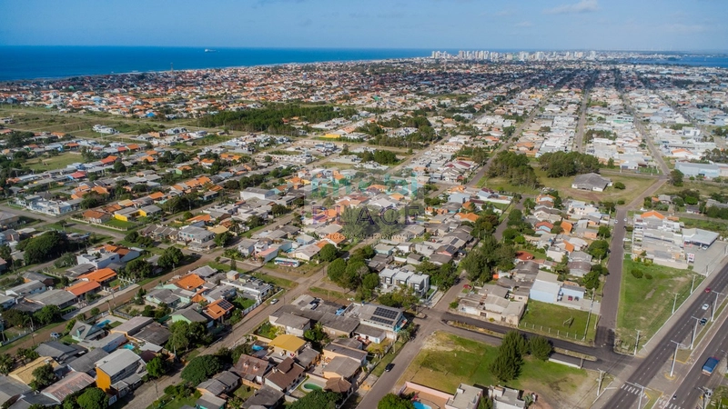 Casa à venda com amplo espaço: 16ª foto da galeria de imagens do imóvel