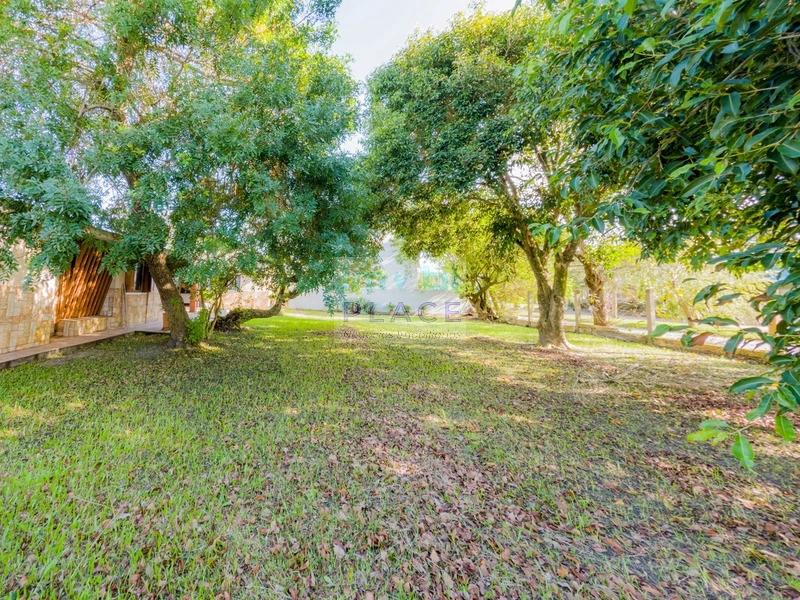 Casa à venda com amplo espaço: 61ª foto da galeria de imagens do imóvel