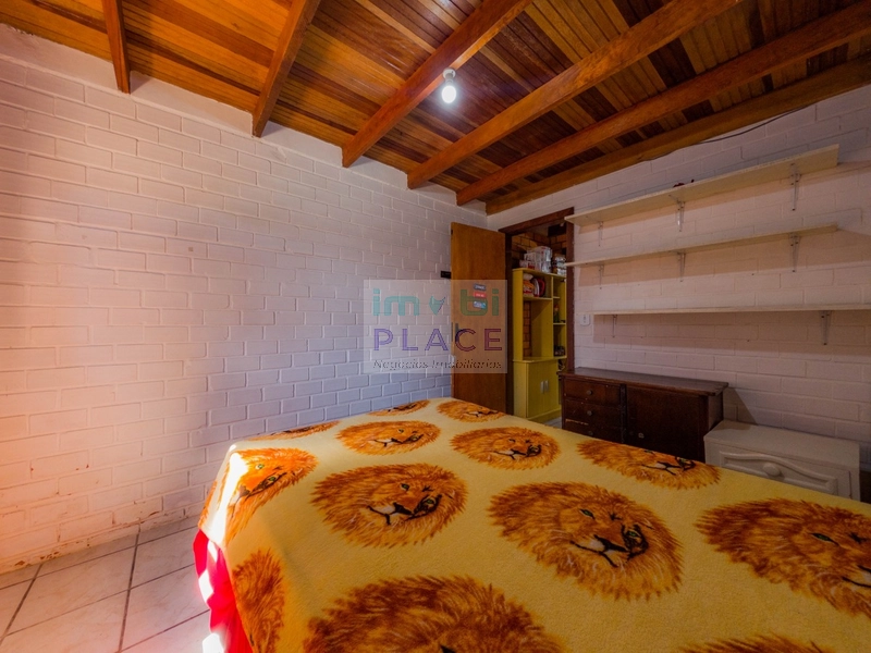 Casa à venda com arquitetura diferenciada: 19ª foto da galeria de imagens do imóvel