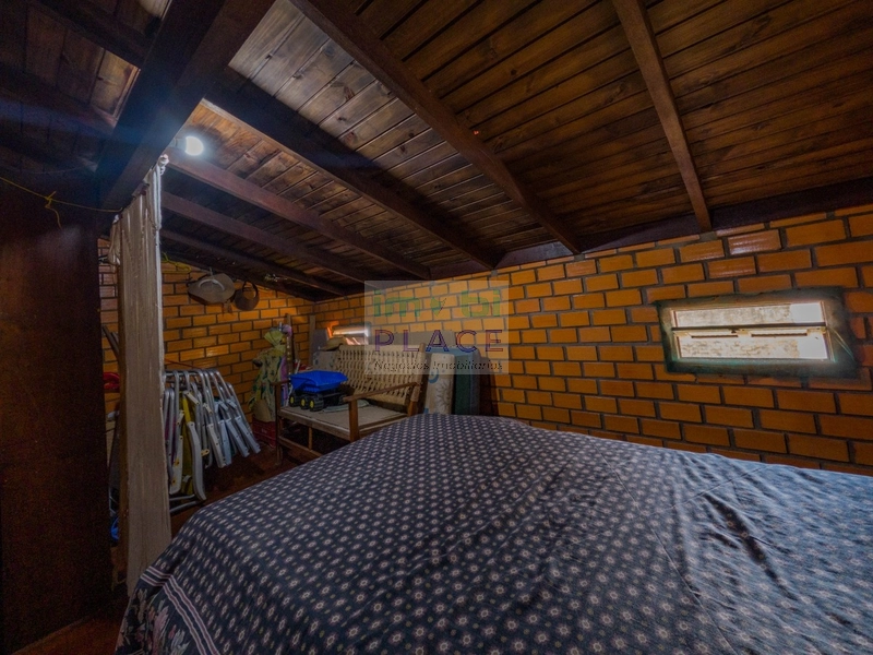 Casa à venda com arquitetura diferenciada: 21ª foto da galeria de imagens do imóvel