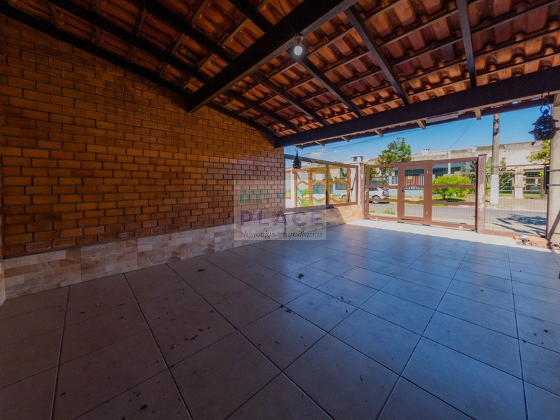 Casa à venda com arquitetura diferenciada: 8ª foto da galeria de imagens do imóvel