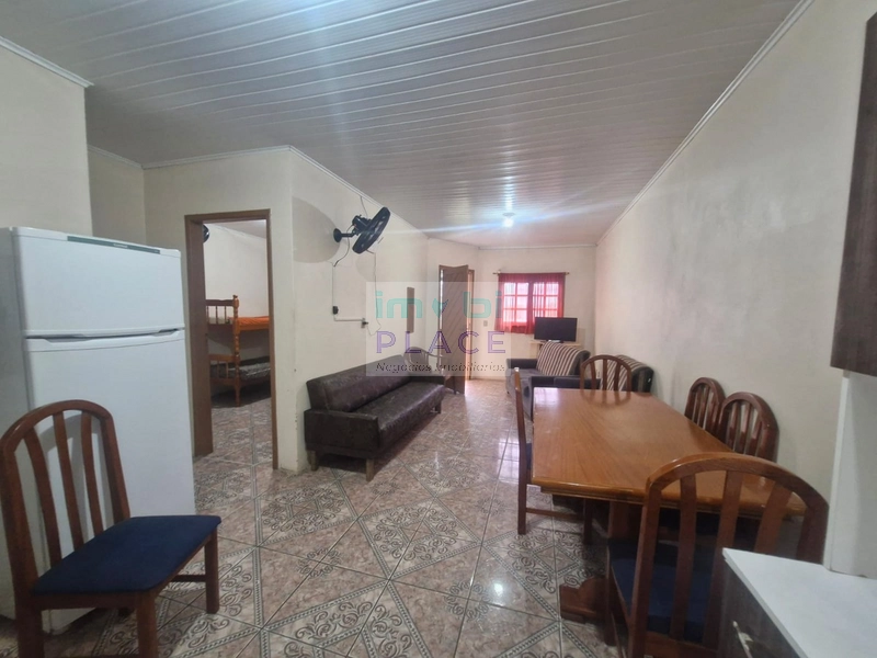 Casa à Venda: 2ª foto da galeria de imagens do imóvel
