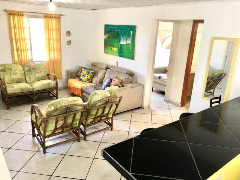 Casa com amplo terreno 2 quartos quiosque com churrasqueira e piscina: 5ª foto da galeria de imagens do imóvel