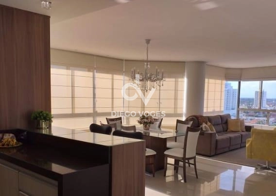 Apartamento com excelente localização entre o centro e mar: 2ª foto da galeria de imagens do imóvel