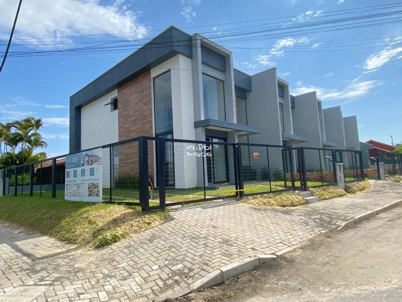 Belíssimo Sobrado de Alto Padrão Construtivo 3 Dormitórios em Imbé: 2ª foto da galeria de imagens do imóvel