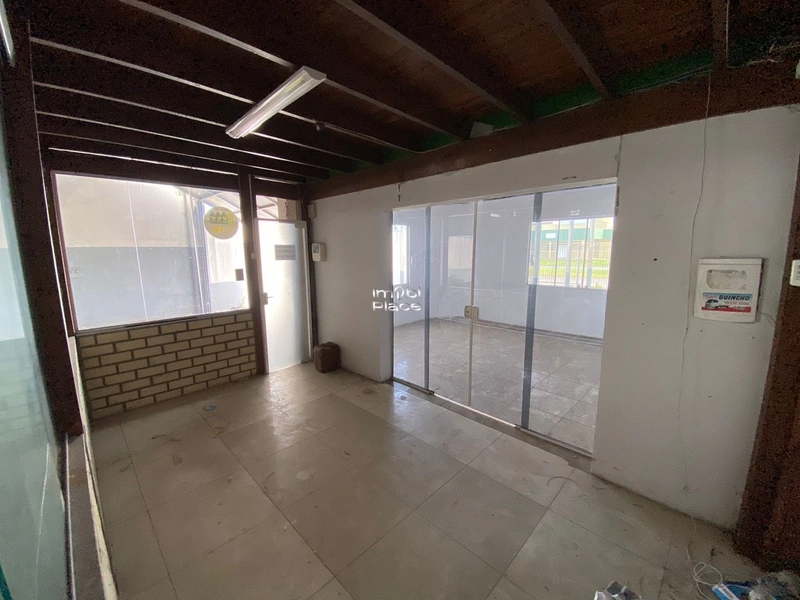 Excelente Pavilhão, com toda infraestrutura, pronto para comércios.: 16ª foto da galeria de imagens do imóvel