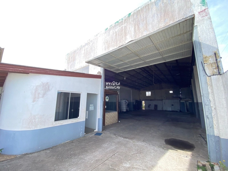 Excelente Pavilhão, com toda infraestrutura, pronto para comércios.: 23ª foto da galeria de imagens do imóvel