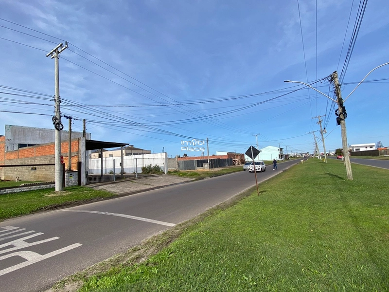 Excelente Pavilhão, com toda infraestrutura, pronto para comércios.: 4ª foto da galeria de imagens do imóvel