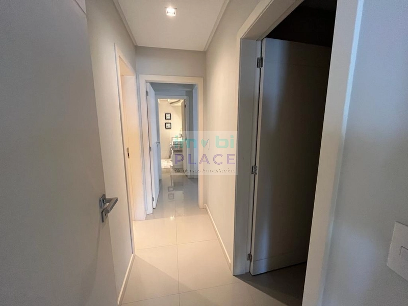 Luxoso e sofisticado apartamento com características únicas: 2ª foto da galeria de imagens do imóvel