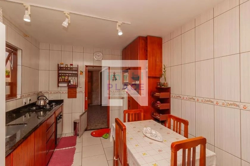 Residência em Novo Hamburgo com um design contemporâneo e aconchegante: 17ª foto da galeria de imagens do imóvel