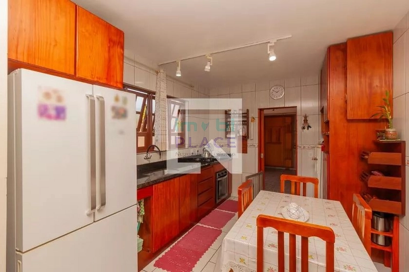 Residência em Novo Hamburgo com um design contemporâneo e aconchegante: 19ª foto da galeria de imagens do imóvel