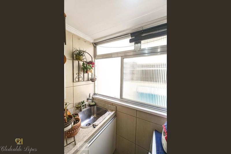 Apartamento de um dormitório e vaga, no bairro Menino Deus;: 12ª foto da galeria de imagens do imóvel