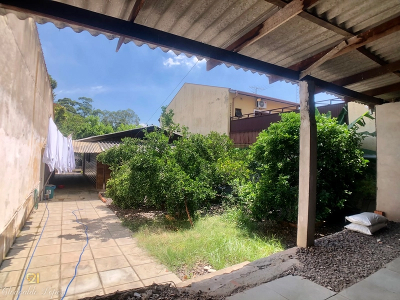 Casa/terreno localizada em uma ótima rua elevada e calma;: 6ª foto da galeria de imagens do imóvel