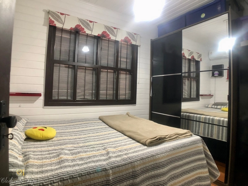 Casa/terreno localizada em uma ótima rua elevada e calma;: 9ª foto da galeria de imagens do imóvel