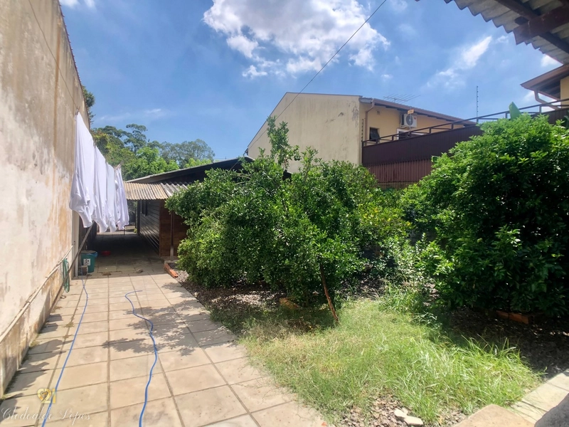 Casa/terreno localizada em uma ótima rua elevada e calma;: 7ª foto da galeria de imagens do imóvel