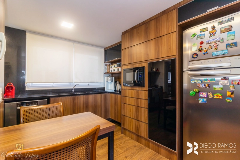 Apartamento 4 suítes, 3 vagas individuais, bairro Menino Deus;: 13ª foto da galeria de imagens do imóvel