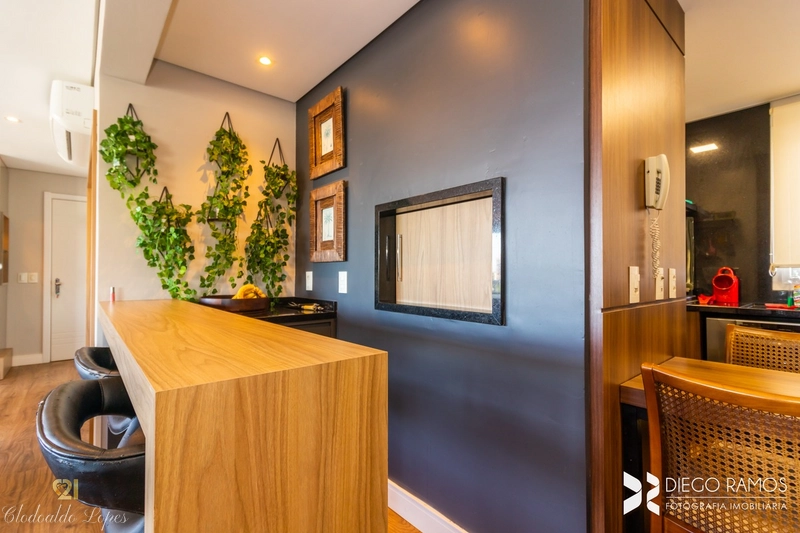 Apartamento 4 suítes, 3 vagas individuais, bairro Menino Deus;: 11ª foto da galeria de imagens do imóvel