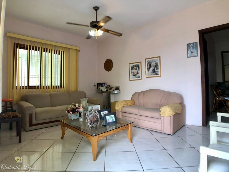 Casa de alvenaria, térrea, 3 dormitórios, próxima ao Bourbon Cassol.: 4ª foto da galeria de imagens do imóvel