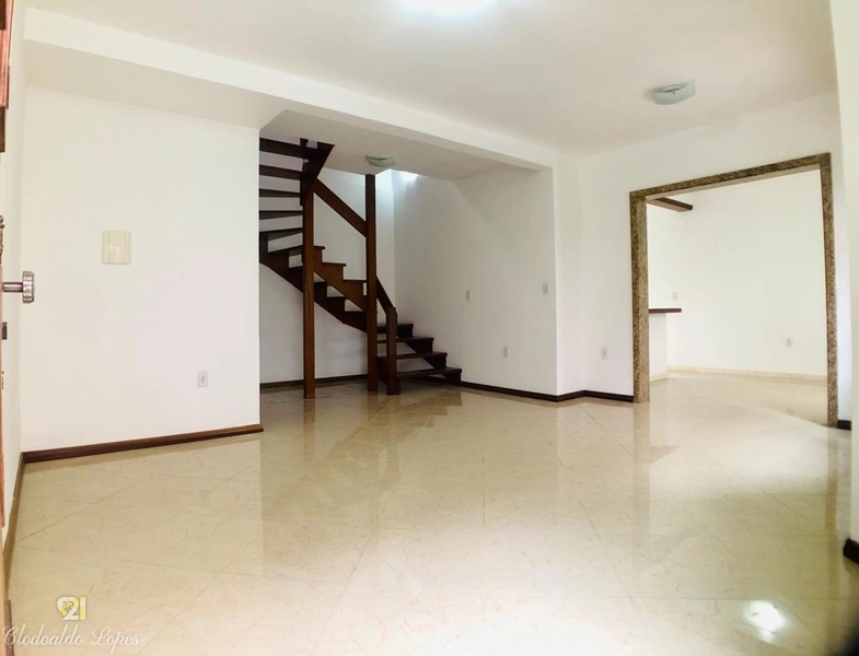 Casa Condomínio, 3 D, 2 vg, próximo ao futuro Zaffari Protásio Alves