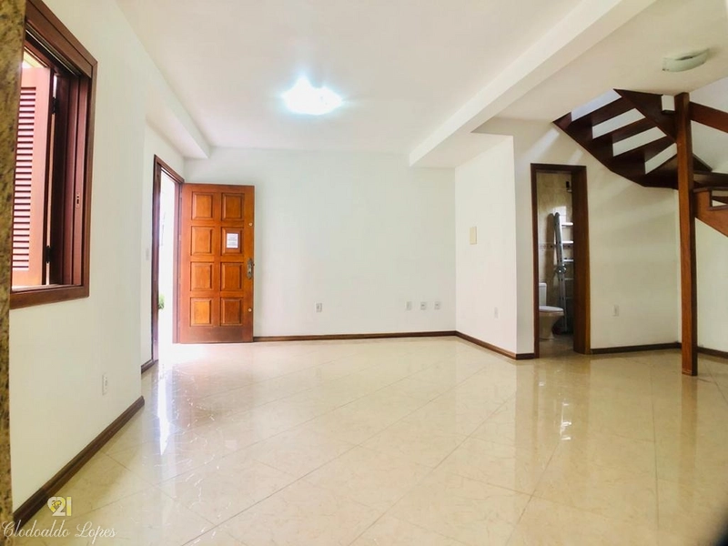 Casa Condomínio, 3 D, 2 vg, próximo ao futuro Zaffari Protásio Alves: 2ª foto da galeria de imagens do imóvel