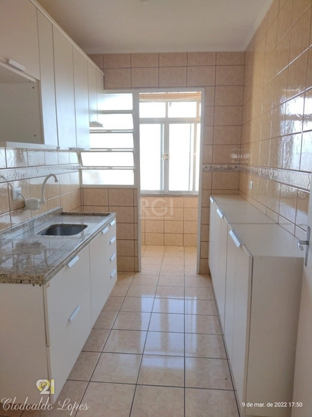 Apartamento 2 dorm, no Cristal, elevador, próximo ao Barra Shopping: 3ª foto da galeria de imagens do imóvel