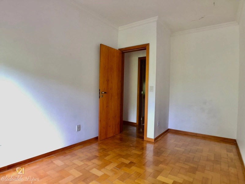 Apartamento 2 dormitórios, vaga e elevador, bairro Petrópolis;: 15ª foto da galeria de imagens do imóvel