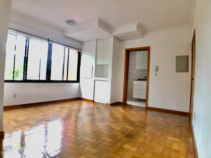 Apartamento 2 dormitórios, vaga e elevador, bairro Petrópolis;: 6ª foto da galeria de imagens do imóvel