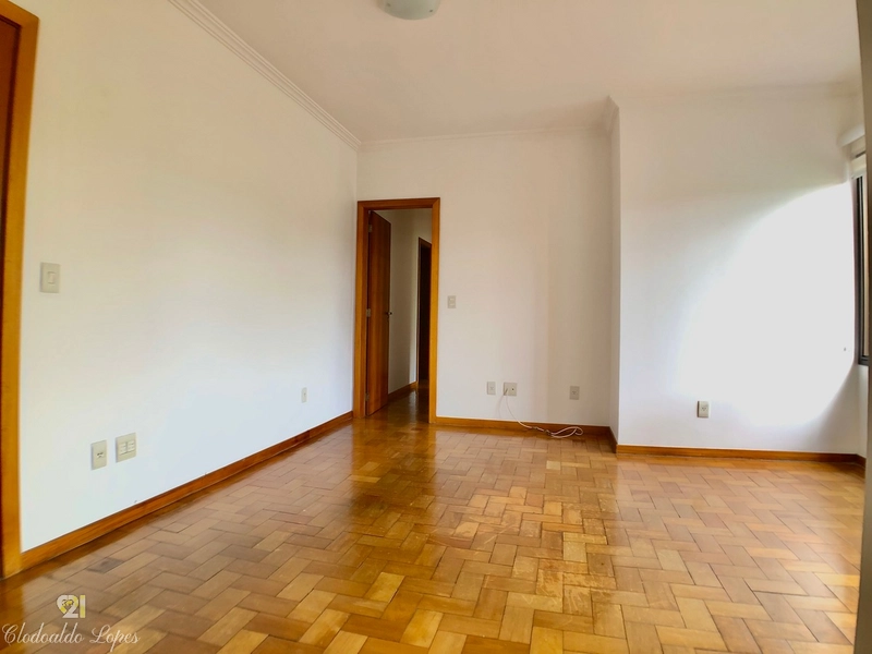 Apartamento 2 dormitórios, vaga e elevador, bairro Petrópolis;: 4ª foto da galeria de imagens do imóvel