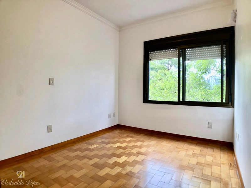 Apartamento 2 dormitórios, vaga e elevador, bairro Petrópolis;: 17ª foto da galeria de imagens do imóvel