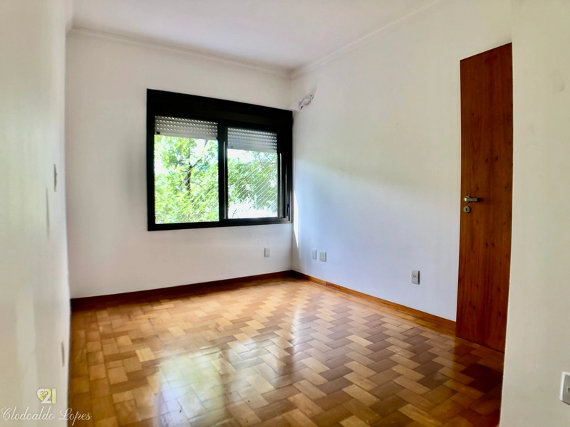 Apartamento 2 dormitórios, vaga e elevador, bairro Petrópolis;: 14ª foto da galeria de imagens do imóvel