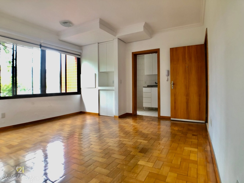 Apartamento 2 dormitórios, vaga e elevador, bairro Petrópolis;: 5ª foto da galeria de imagens do imóvel