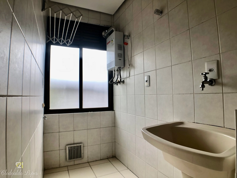 Apartamento 2 dormitórios, vaga e elevador, bairro Petrópolis;: 7ª foto da galeria de imagens do imóvel