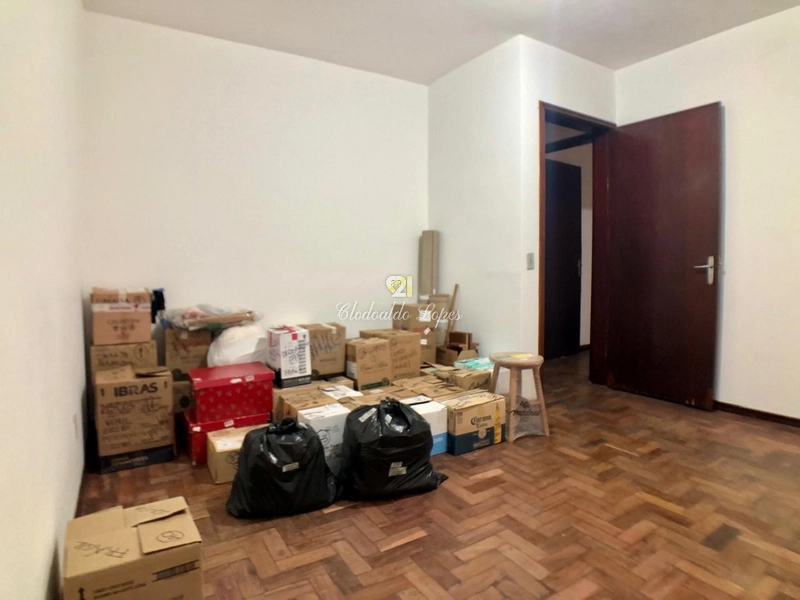 Apto 2 quartos, 2 banheiros e 2 pátios, entre col. Militar e Clínicas: 13ª foto da galeria de imagens do imóvel