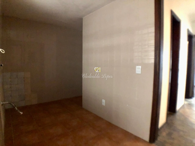 Apto 2 quartos, 2 banheiros e 2 pátios, entre col. Militar e Clínicas: 14ª foto da galeria de imagens do imóvel