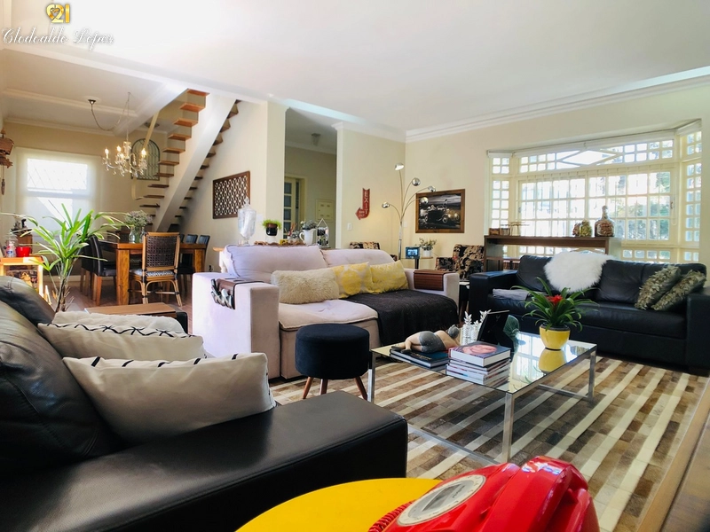 Casa 3 quartos, suíte, bairro jardim Lindoia;