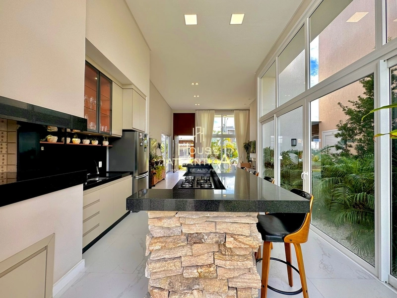 Residência térrea estilo contemporâneo no condomínio Riviera Xangri la: 13ª foto da galeria de imagens do imóvel